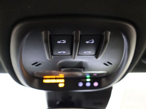 New 2026 Chevrolet Trax RS w/ Sunroof Package FWD image 28