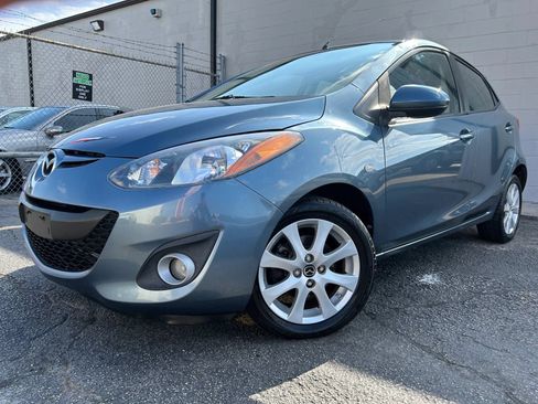 Used 2014 MAZDA MAZDA2 Touring FWD image 2