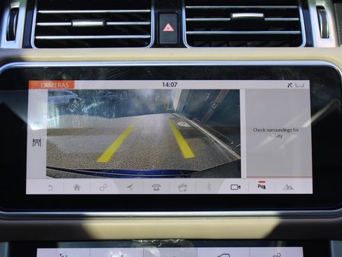 Used 2022 Land Rover Range Rover P525 Westminster Edition image 25