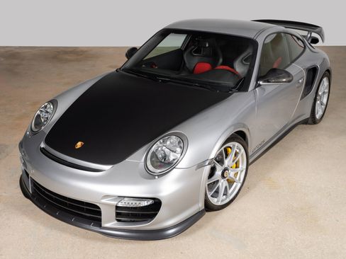 Used 2011 Porsche 911 GT2 RS image 2