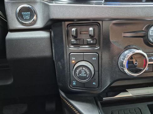 Used 2024 Ford F250 Platinum w/ Tremor Off-Road Package image 38