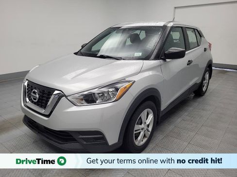 Used 2020 Nissan Kicks S image 1