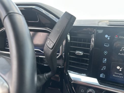 Used 2023 Chevrolet Silverado 1500 LT AWD/4WD image 15