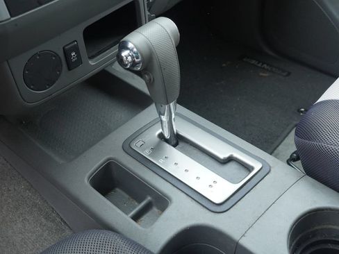 Used 2017 Nissan Frontier SV RWD image 17