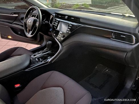 Used 2019 Toyota Camry LE image 27