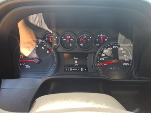 Used 2021 Chevrolet Silverado 1500 Custom Trail Boss w/ LPO, Dark Essentials Package AWD/4WD image 21