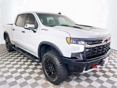 Used 2025 Chevrolet Silverado 1500 ZR2 w/ Technology Package AWD/4WD image 1
