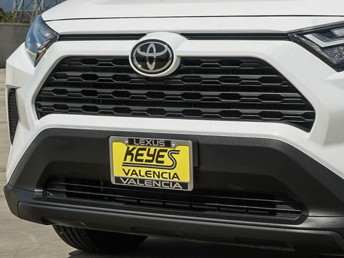 Used 2025 Toyota RAV4 XLE image 10