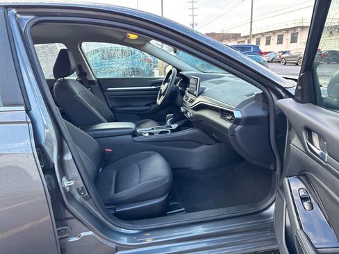 Used 2023 Nissan Altima 2.5 SV image 32