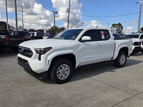 New 2026 Toyota Tacoma SR5 image 3