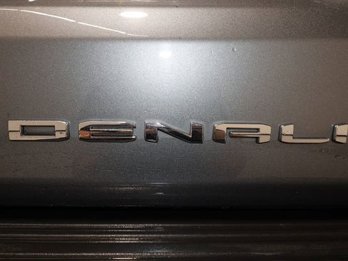 Used 2021 GMC Yukon Denali w/ Denali Ultimate Package image 42