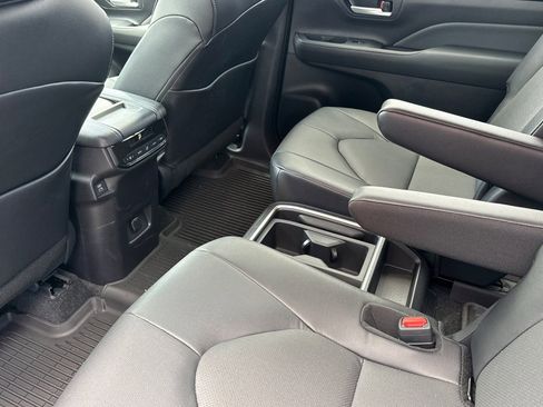 Certified 2026 Toyota Grand Highlander XLE image 16