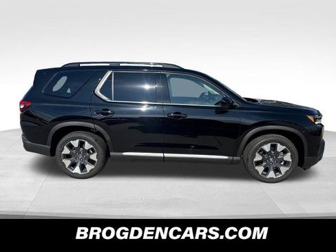 New 2026 Honda Pilot Elite image 2