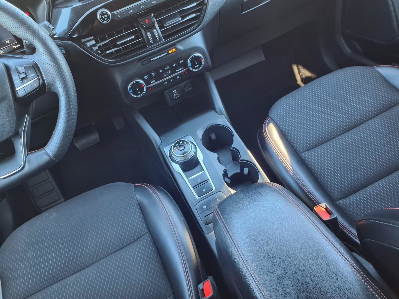 Used 2025 Ford Escape ST-Line Select AWD/4WD image 10