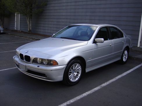 Used 2002 BMW 530i Sedan image 2