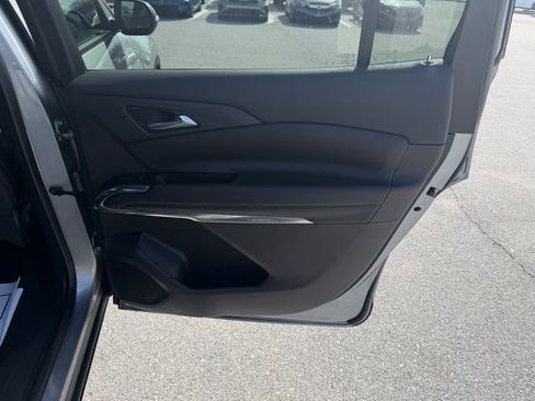 Certified 2025 Chevrolet Traverse LT image 44