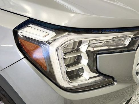Used 2024 GMC Terrain SLT AWD/4WD image 46