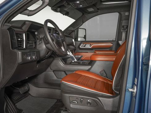 Used 2025 GMC Sierra 2500 Denali Ultimate image 15