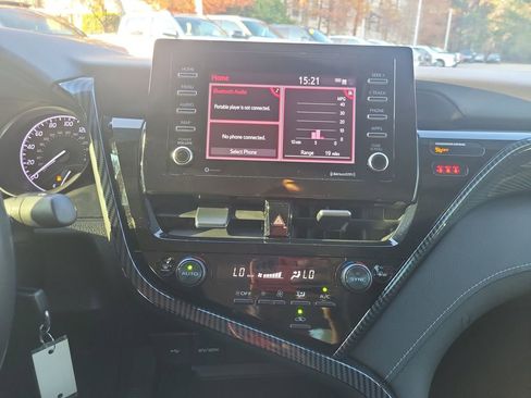 Certified 2022 Toyota Camry SE image 19
