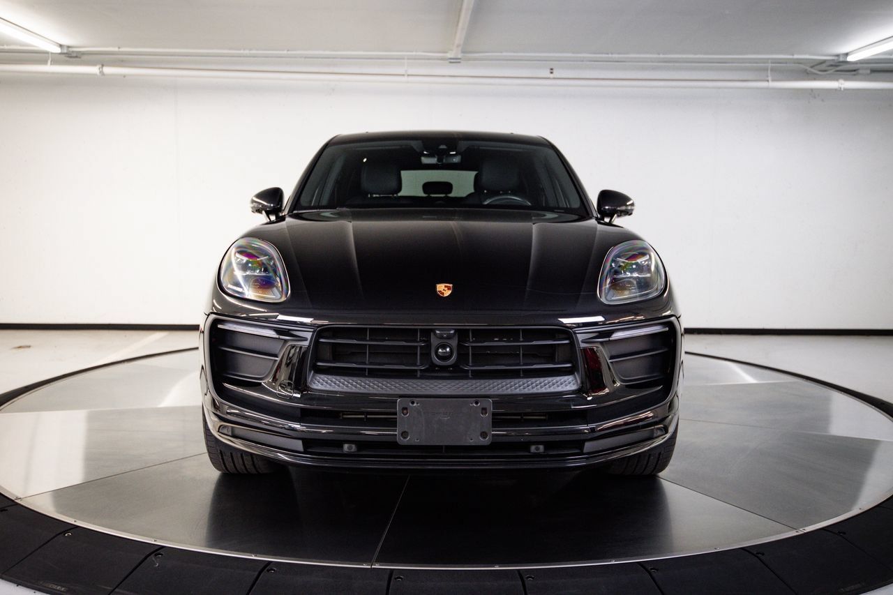Certified 2023 Porsche Macan AWD/4WD image 10