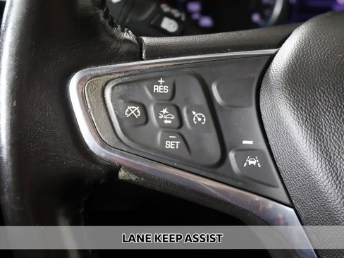 Used 2019 Chevrolet Equinox LT w/ Driver Convenience Package FWD image 3
