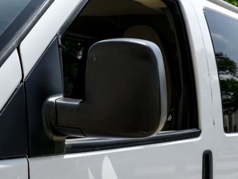 Used 2015 Chevrolet Express 2500 LT w/ LT Preferred Equipment Group image 37