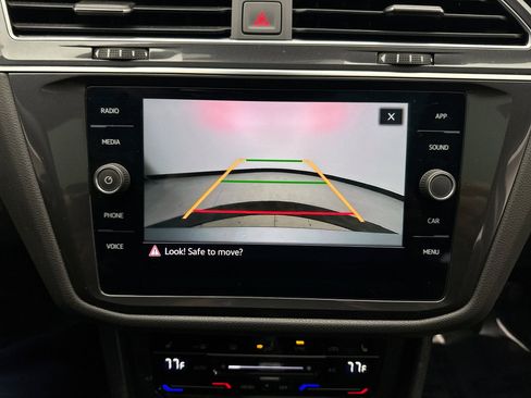 Used 2023 Volkswagen Tiguan SE image 15