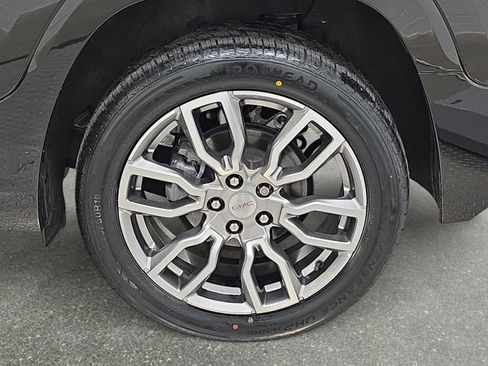 Used 2024 GMC Terrain Denali w/ Denali Premium Package AWD/4WD image 33