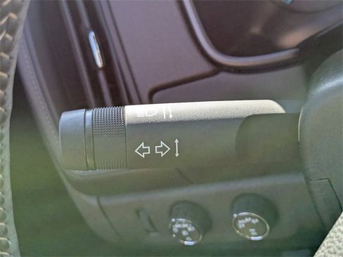 Used 2018 GMC Canyon Denali image 29