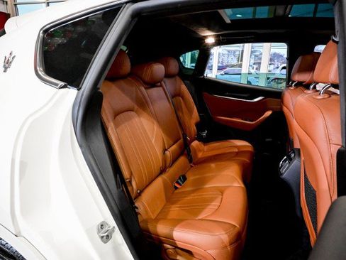 Used 2022 Maserati Levante GT image 23