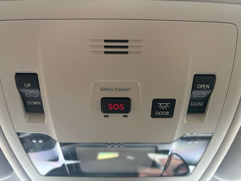 Used 2017 Lexus ES 300h image 31