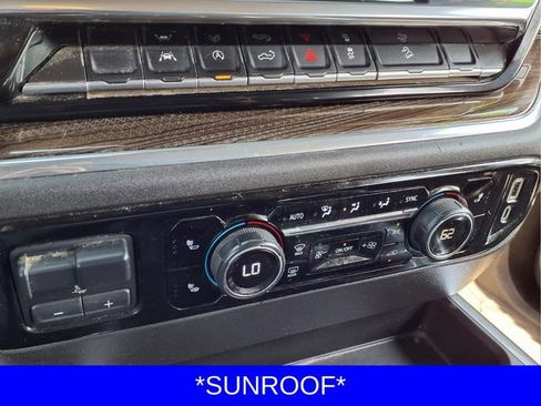 Used 2024 Chevrolet Silverado 1500 LT Trail Boss w/ Convenience Package II AWD/4WD image 11