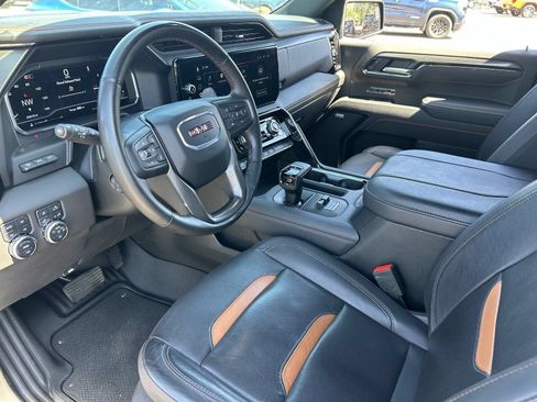 Certified 2025 GMC Sierra 1500 AT4 w/ AT4 Premium Package AWD/4WD image 24