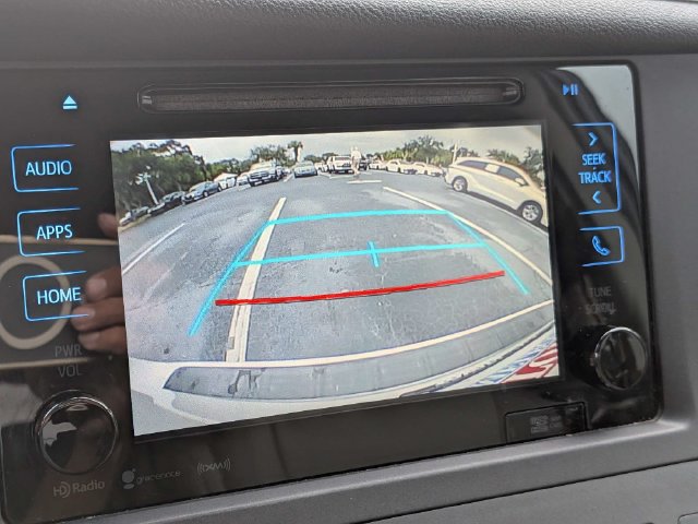 Used 2017 Toyota Sienna XLE Premium FWD image 23
