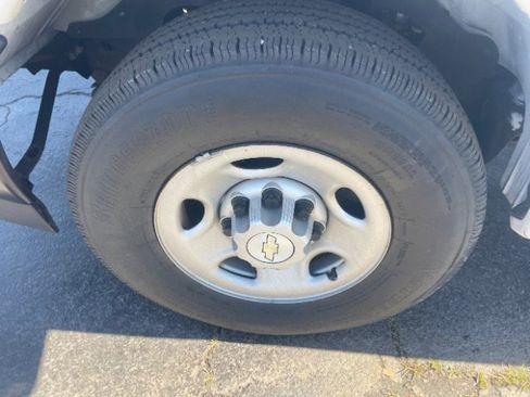 Used 2020 Chevrolet Express 2500 w/ Safety Package RWD image 25