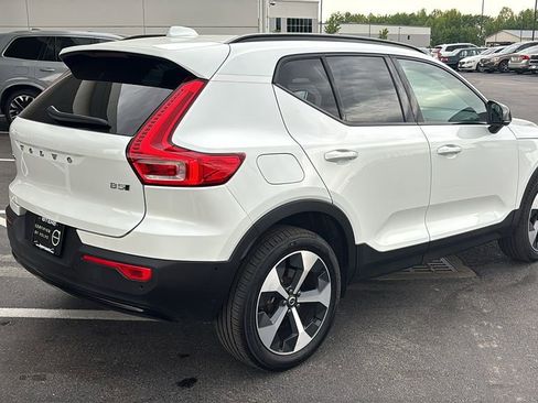 Certified 2026 Volvo XC40 B5 Plus AWD/4WD image 29