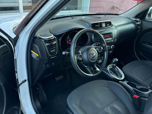Used 2014 Kia Soul image 9