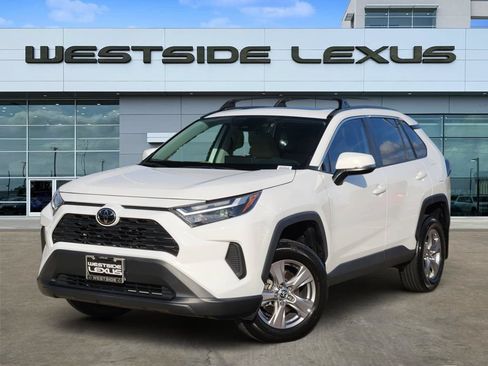 Used 2023 Toyota RAV4 XLE w/ Convenience Package FWD image 1