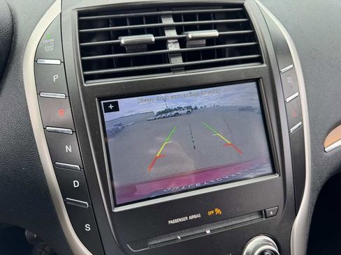 Used 2019 Lincoln MKC Select w/ Select Plus Package AWD/4WD image 30