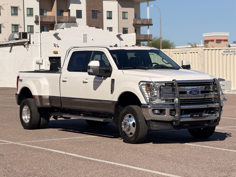 Used 2019 Ford F350 Lariat w/ Lariat Ultimate Package AWD/4WD image 1