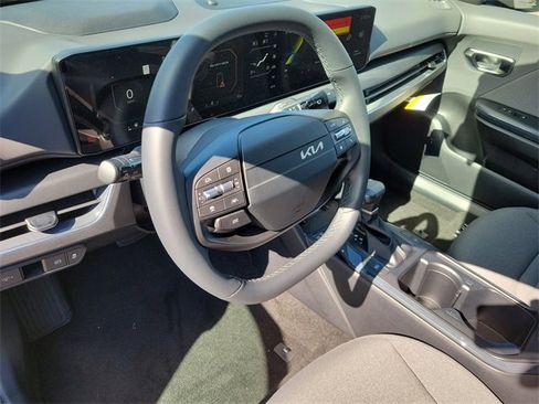 New 2025 Kia K4 EX image 19