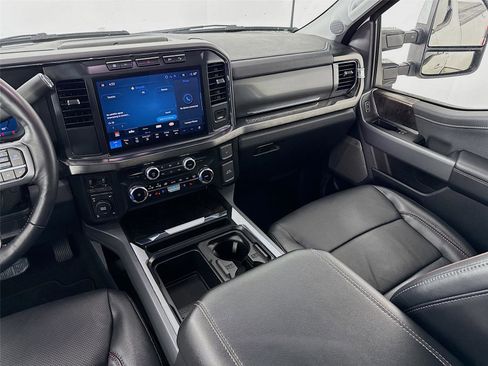 Used 2024 Ford F350 Lariat w/ Chrome Package image 24