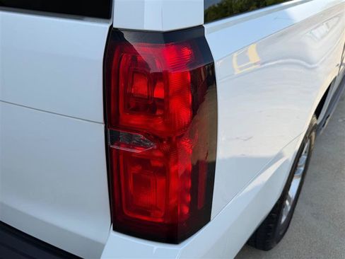 Used 2016 Chevrolet Suburban LT AWD/4WD image 21