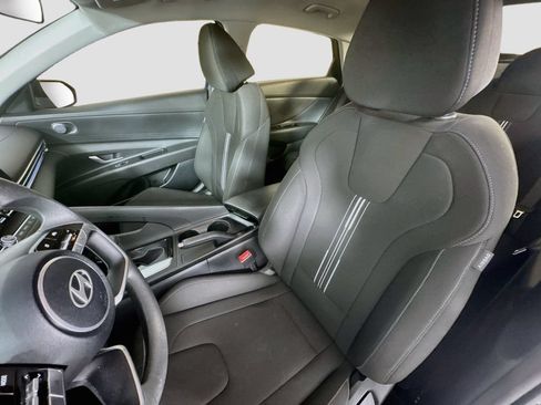 Used 2024 Hyundai Elantra SEL FWD image 21