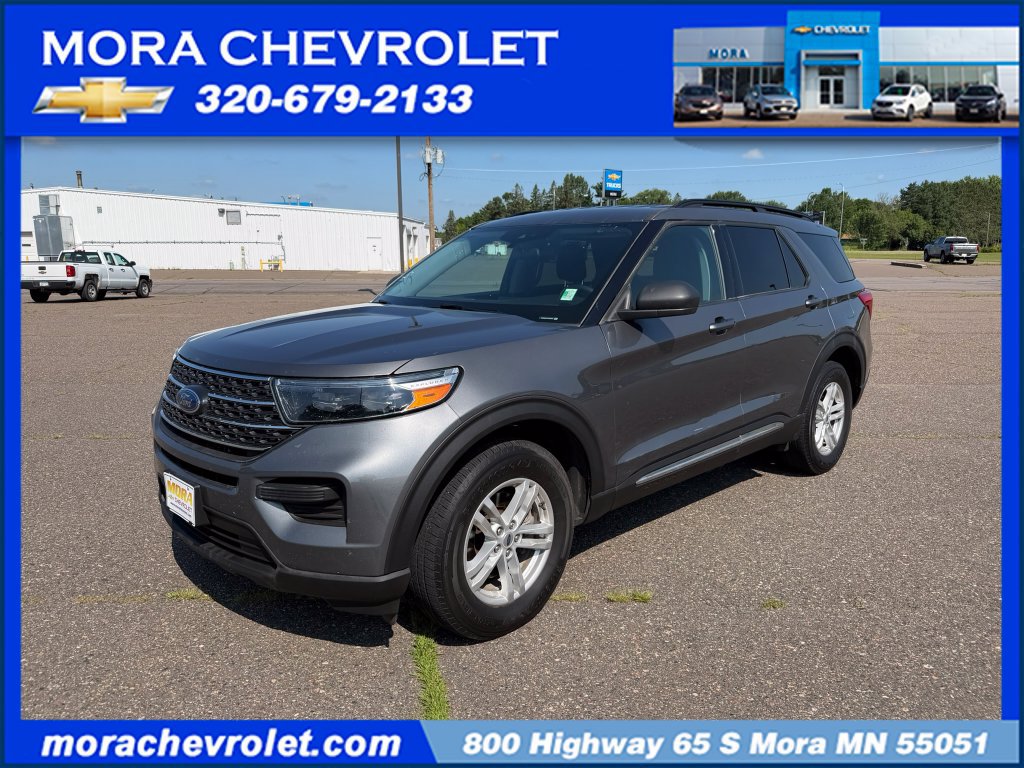 Used 2023 Ford Explorer XLT AWD/4WD image 1