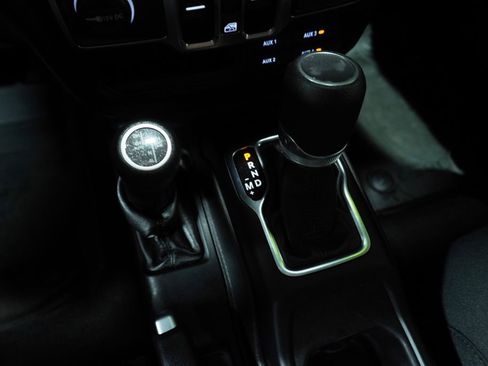 Used 2023 Jeep Wrangler Willys image 21