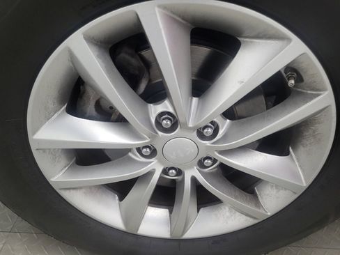 Used 2016 Kia Sorento LX image 31