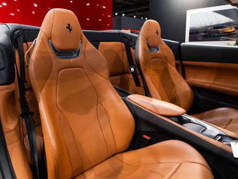 Certified 2020 Ferrari Portofino RWD image 54