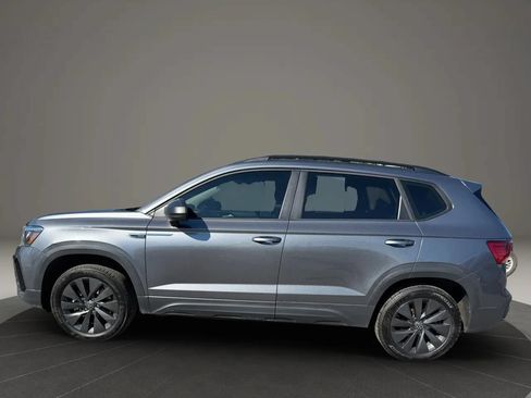Used 2024 Volkswagen Taos S FWD image 8