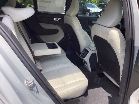 Used 2026 Volvo XC40 B5 Plus w/ Protection Package Premier image 34